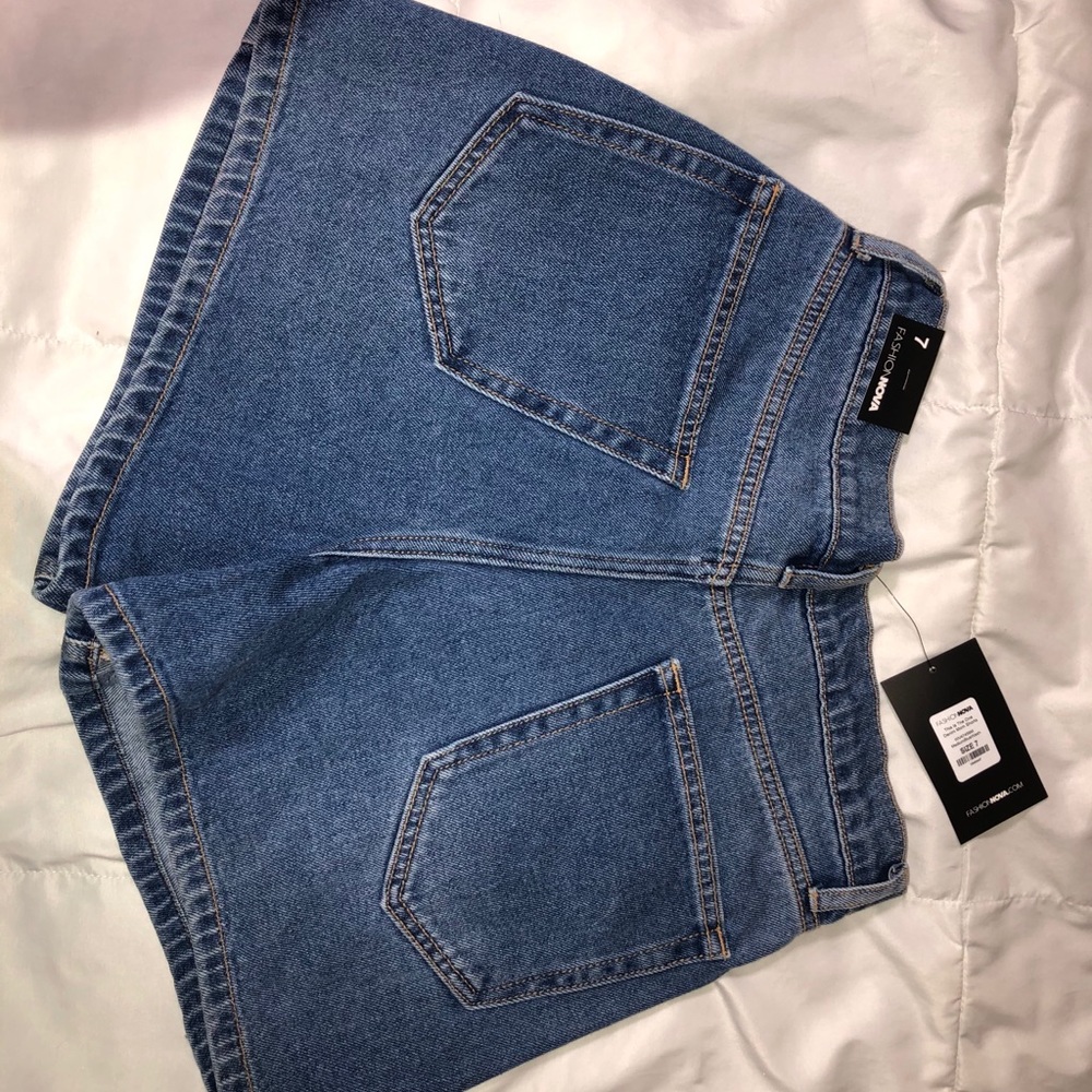 “This is the one” denim Mom Shorts size 7